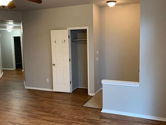 3rd image of 2801 Green Canyon Dr