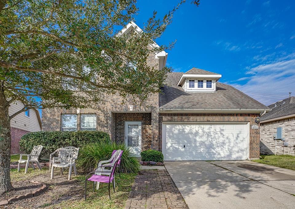 1st image of 4306 N Meadow Dr