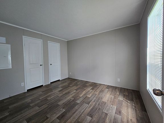 5th image of 109 Dove Dr