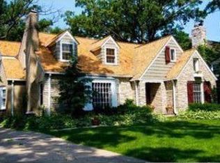 5304 Oaklawn Ave, Edina, MN 55424