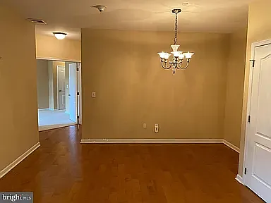307 Carson Ter — Photo 14