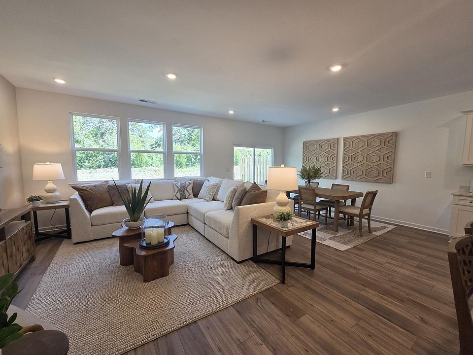 1st image of 2587 Henson Ct #13