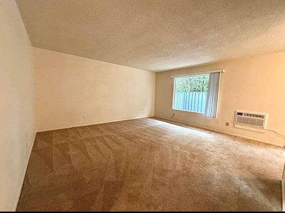2nd image of 375 NE Elliott Ave APT 6