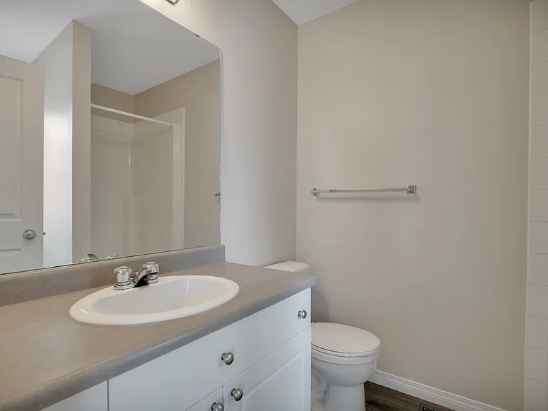 37 Vaughn Ave #37 — Photo 31