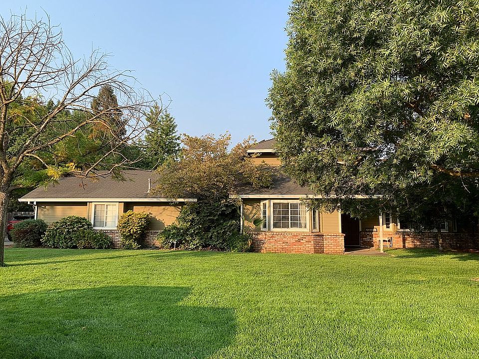 Beautiful curbside appeal