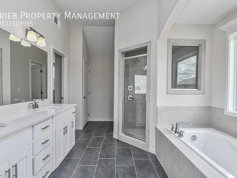 2677 W Dartmouth St — Photo 27