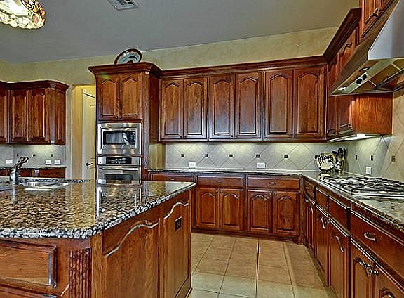 5th image of 308 Boulder Dr