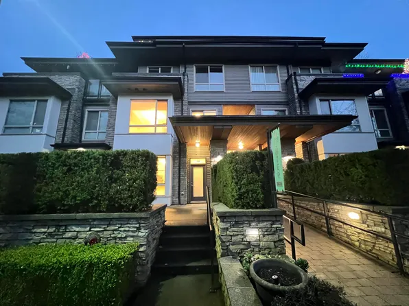 7478 Byrnepark Walk #103, Burnaby, BC V3N 0B5