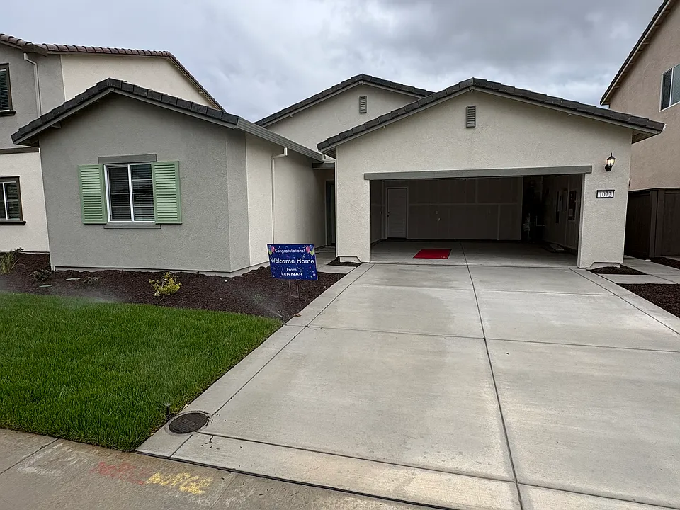 1049 Silverado Way