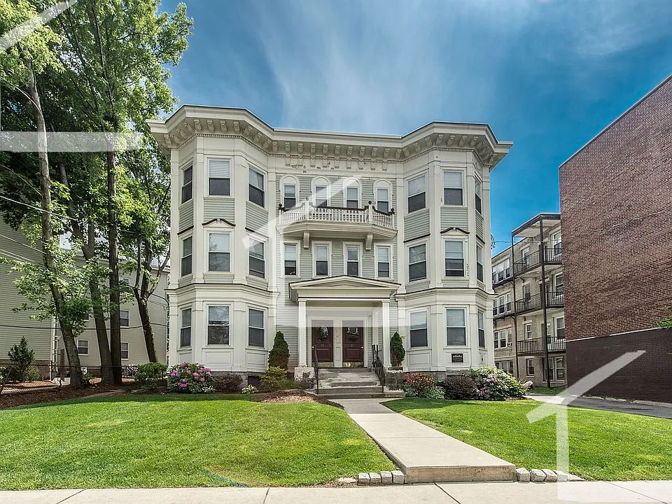 59 Ashford St #5A