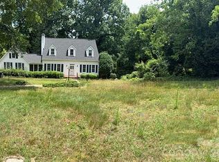2813 Greenbriar Rd, Charlotte, NC 28209
