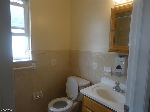 5th image of 78 S 16th St #2