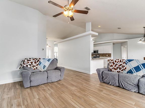 5th image of 10675 Aloe Ln