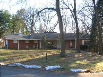 3rd image of 941 NE McCarthy Ave