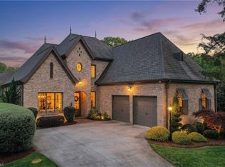 4090 Carriage Manor Cv, Winston Salem, NC 27106