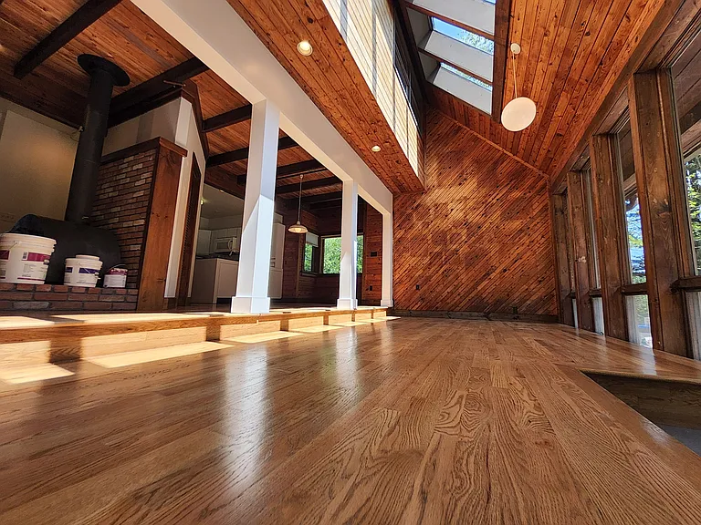 23 Eastview Rd — Photo 2