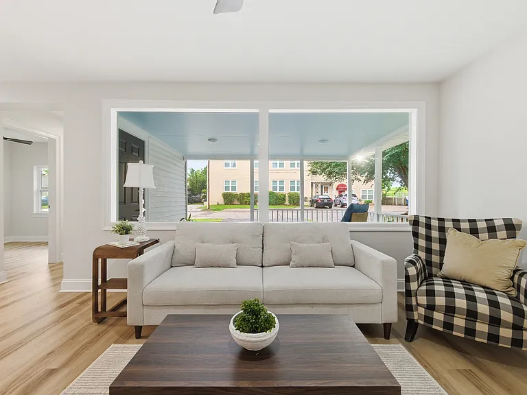 110 Jules Ave — Photo 3