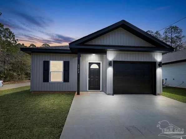 2942 N 14th Ave, Milton, FL 32583