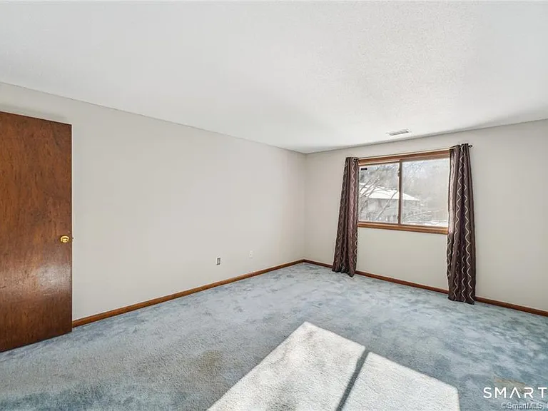 17 Oak Forest Dr #2 — Photo 23