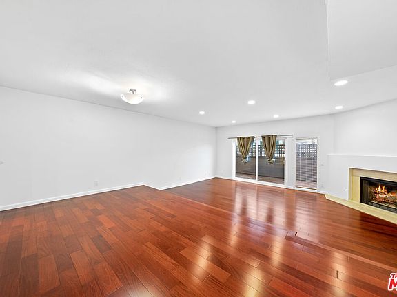 2nd image of 1132 19th St APT 3