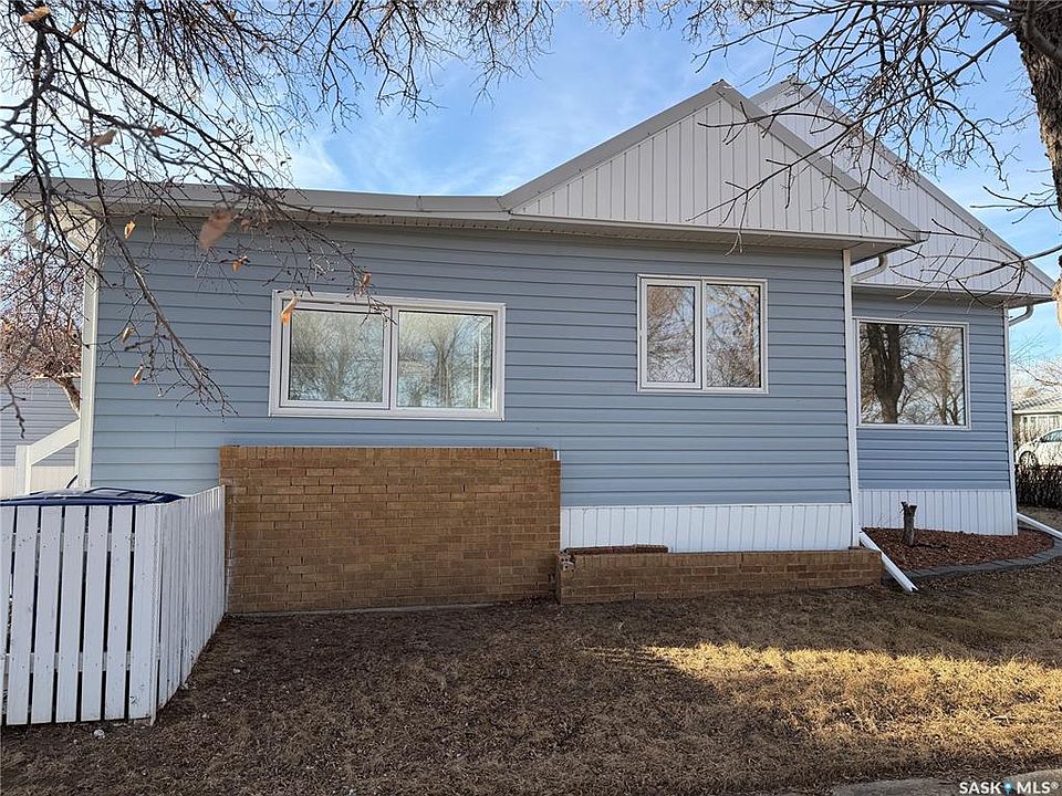 1st image of 133 Railway AVENUE