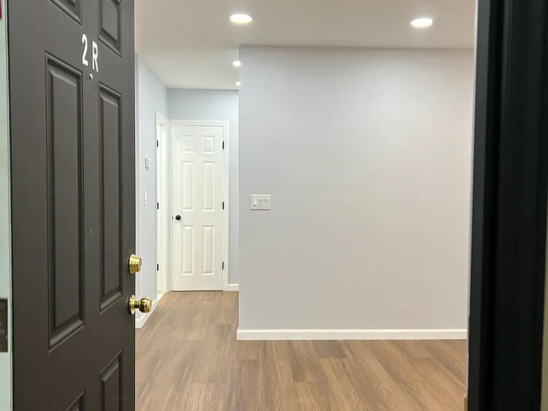 384 Palisade Ave #2R — Photo 2