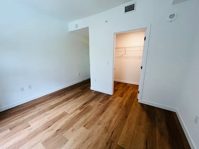 1654 NE 124th St #233 — Photo 12