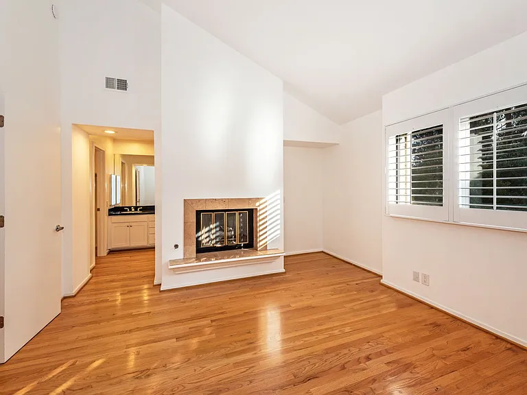 923 Weldon Rd — Photo 7