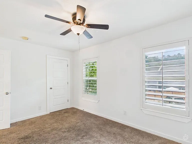6211 Manor Rd #107 — Photo 15