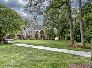 3037 Lynndale Rd, Virginia Beach, VA 23452