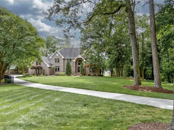 3037 Lynndale Rd, Virginia Beach, VA 23452