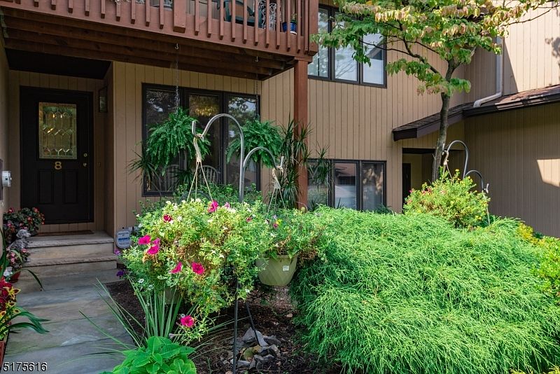 8 Wedgewood Dr., Woodland Park, NJ 07424 Zillow