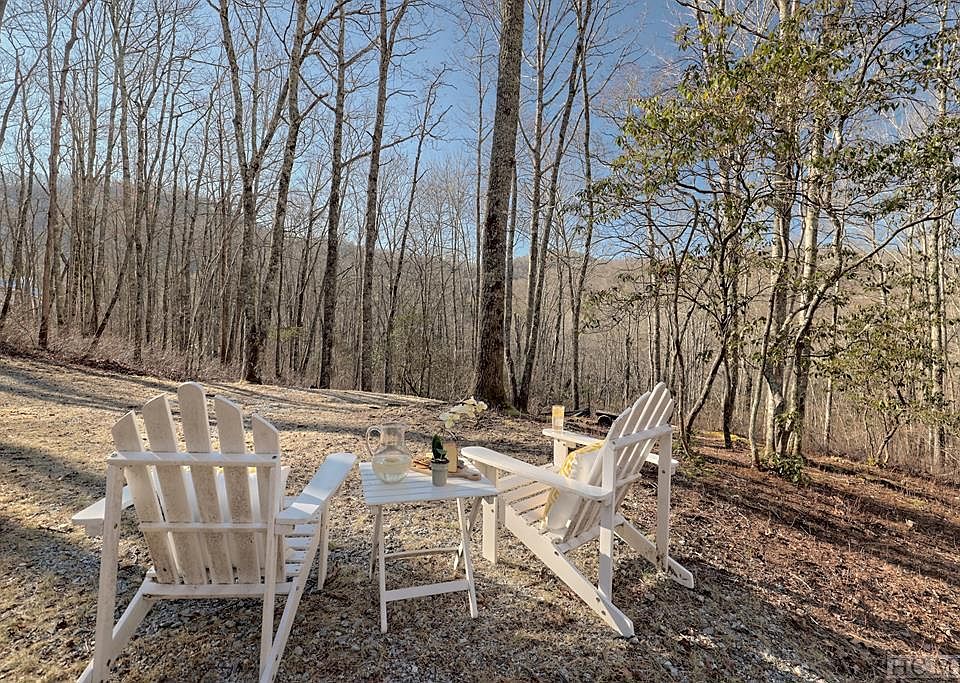 1st image of 134 Gentle Breeze Ln