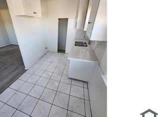 7015 8th Ave, Los Angeles, CA 90043