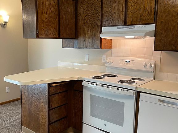 3rd image of 2715 W Euclid Ave #104