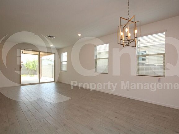 4th image of 6765 W Southgate Ave