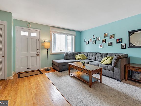4th image of 1715 Robbins Pl