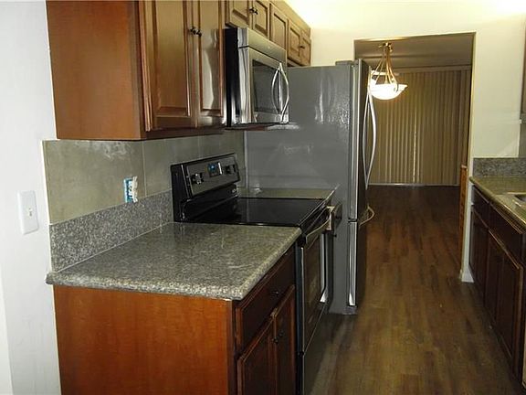 3rd image of 1400 SW 124th Ter #414