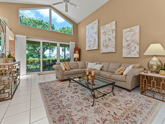5th image of 6361 Evian Place