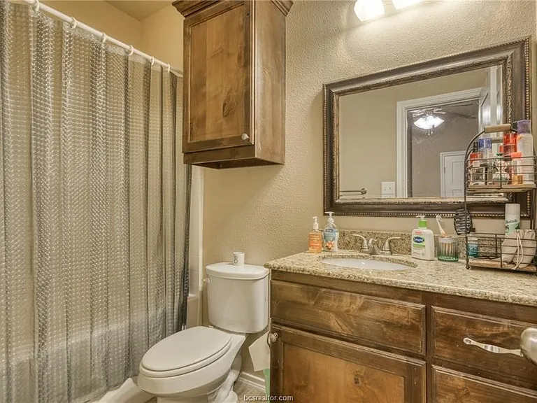 3114 Claremont Dr — Photo 17