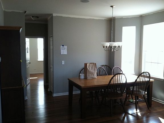 5th image of 1460 Bristol Dr