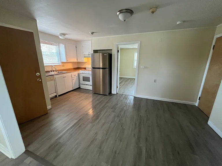 463 Woonasquatucket Ave #8 — Photo 2