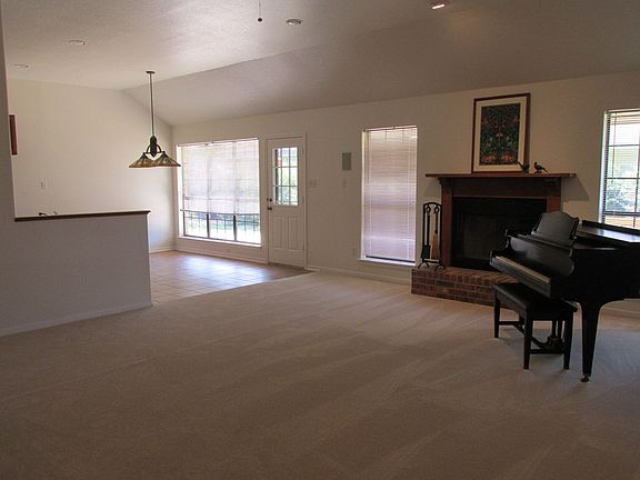 5th image of 501 Armstrong Dr