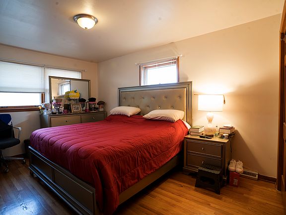 5th image of 3009 Longfellow Ave