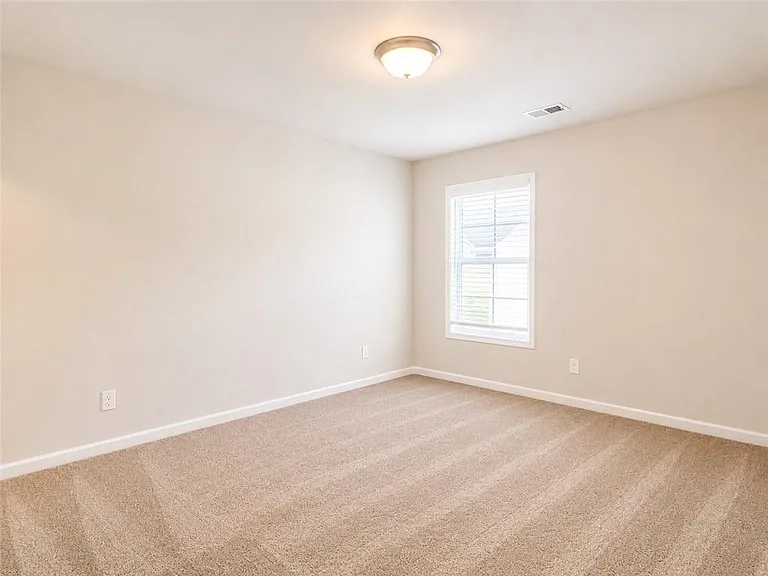 123 Mill Pond Ln — Photo 24