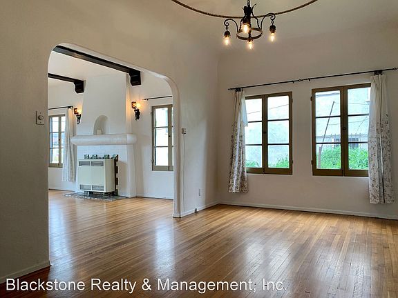 3rd image of 1362 Lucile Ave #4