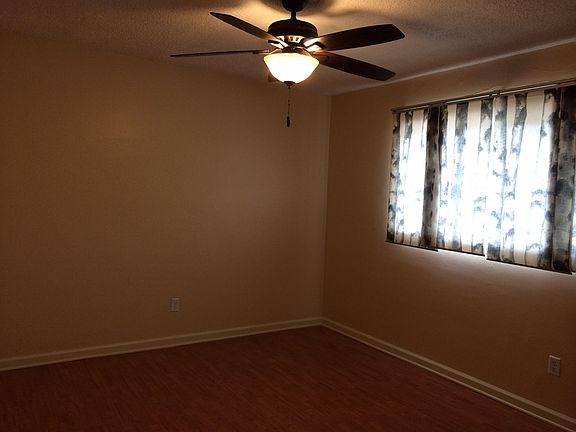 2nd image of 326 Camino De Gloria