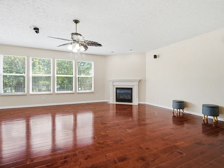 4431 Spring Field Ln — Photo 27