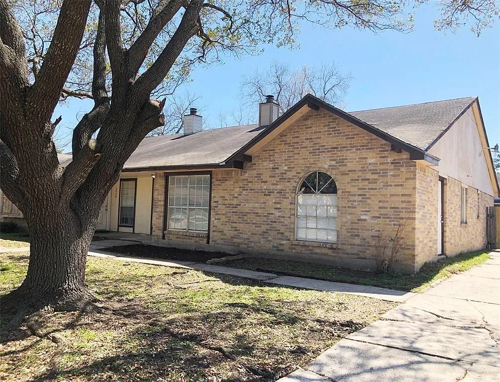 3 bed, 2.0 bath, 1551 sqft, $1,625 — Photo 1