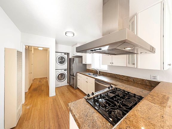 5th image of 108 Olive St #A